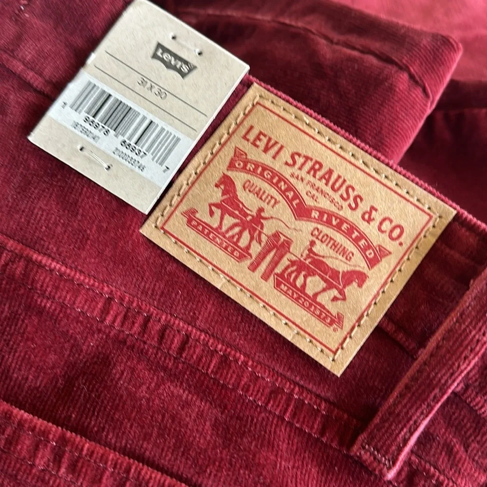 NWT LEVI'S  725 High Rise Bootcut Corduroy Jeans Color:  Syrah - Red